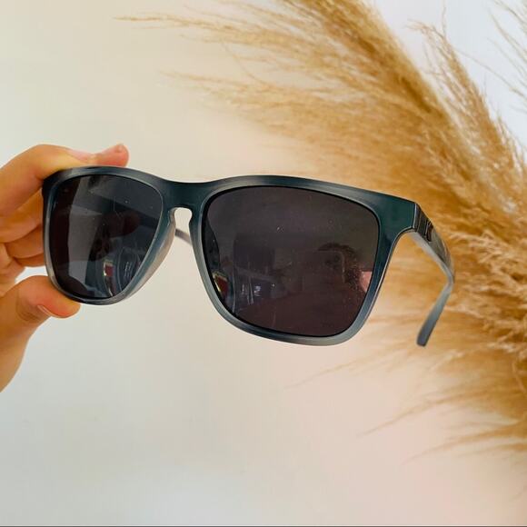 KNOCKAROUND Blue Plastic Frame Black Lens Sunglasses Wayfarer Unisex Soft Case - Picture 2 of 9